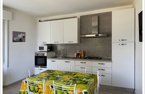 Vignola Casa | "Casa Azalea" - Vista al lago de Como - jardín y estacionamiento privado - WiFi gratis