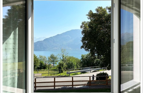 Vignola Casa | "Casa Azalea" - Vista al lago de Como - jardín y estacionamiento privado - WiFi gratis
