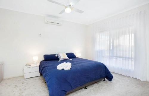 O'sullivan Beach Apartamento | Casa Azul Beachfront Bliss for Group Adventures