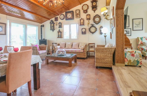 Aljaraque Casa | CASA AZUL - SUITE VERDE - Fantástica habitación con baño privado, piscina compartida y