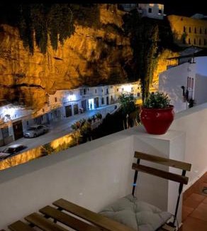Setenil de las Bodegas Casa | Casa Bajo la Roca