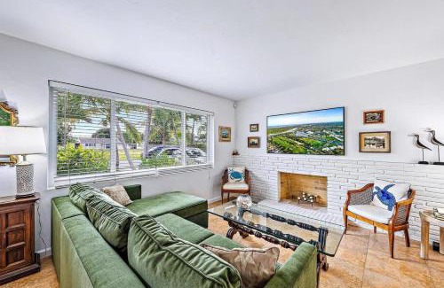 Southside Casa | Casa Balsinde - Delight in a Private Pool in the Southern End of West Palm
