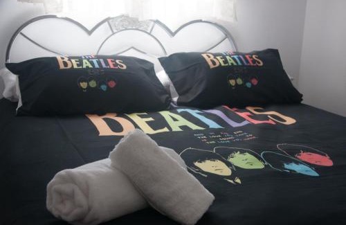 Pinos del Valle Casa | CASA BEATLES DEL VALLE