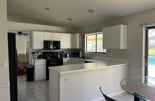 Boynton Beach Casa | CASA BELLA - HEATED POOL- HOT TUB- POOL TABLE -BBQ-PEACEFUL OASIS- 4 BEDS-