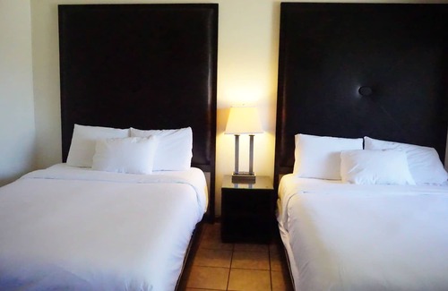 Pico-Union Casa | Casa Bella Inn - In Los Angeles (Downtown Los Angeles)