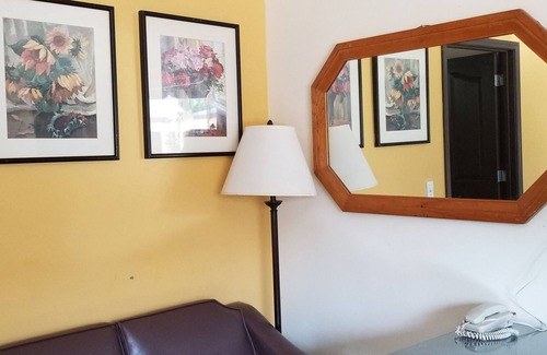Pico-Union Casa | Casa Bella Inn - In Los Angeles (Downtown Los Angeles)