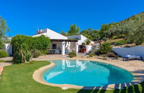 Alcaucín Villa | Casa Belmonte Alcaucín by Ruralidays