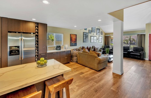 Ivey Ranch - Rancho Del Oro Casa | Casa Blackhawk family friendly huge open floor plan for your beach town getaway