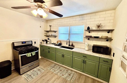 Midland Casa | Casa Blanca Home 4 Professionals
