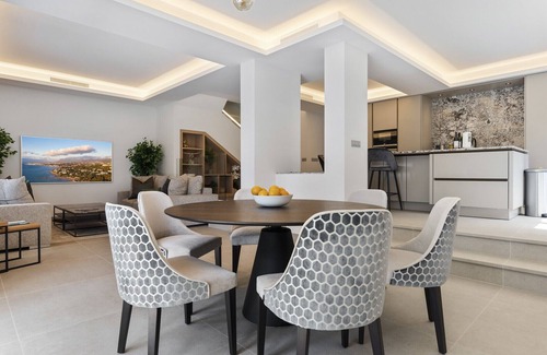 Marbella Chalet De Esquí | Casa Blanca Mar - Peaceful & stunning 4 bed Townhouse!