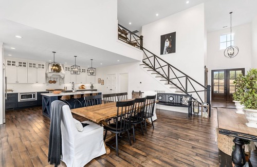 Smithville Chalet De Esquí | Casa Blanca, Overlooking Center Hill Lake (Dog-Friendly)