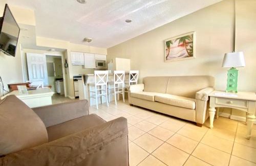 Panama City Beach Hotel | Casa Blanca Resort 1 bed - 2 bath