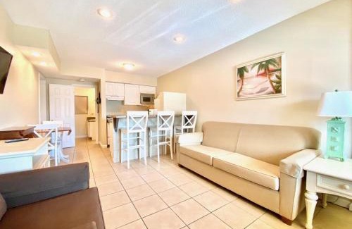 Panama City Beach Hotel | Casa Blanca Resort 1 bed - 2 bath