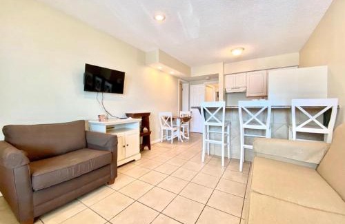 Panama City Beach Hotel | Casa Blanca Resort 1 bed - 2 bath
