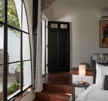 Montecito Apartamento | Casa Blanca Suite B2 - New, Private, Cozy!