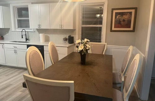 Goldsboro Casa | Casa Blanca