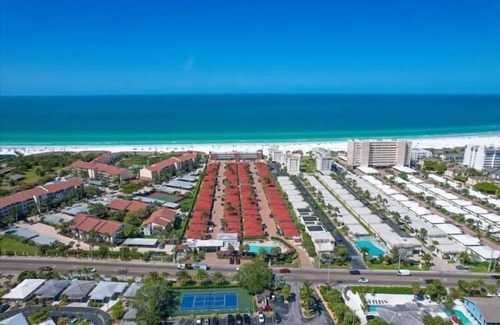 Siesta Key Villa | Casa Blanca - VA15 - Wake Up in Paradise