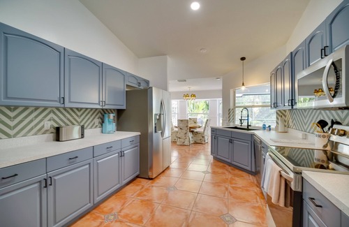 Sebastian Highlands Casa | 'Casa Blanco' Escape w/ Fire Pit in Sebastian!