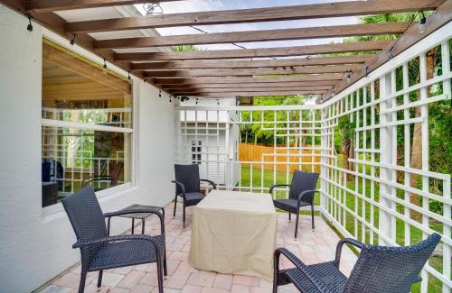 Sebastian Highlands Casa | Casa Blanco Escape with Fire Pit in Sebastian!