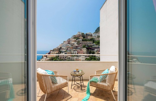 Positano City Centre Casa | CASA BLÙ DAMA está situado en el corazón de Positano tiene una hermosa vista