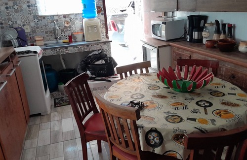 Araruama Casa | Casa Boa, 3 Quartos Sendo Duas Suites, 100 Metros da Praia do Barbudo. Araruama