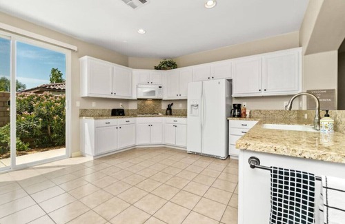 Indio Casa | Casa Bonita: Desert retreat w/Short Walk to Coachella/Stagecoach