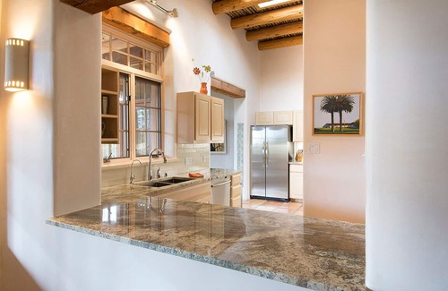 Historic Eastside Casa | Magnífica casa histórica en Eastside, vistas, 2 habitaciones, 3 baños, aire acondicionado