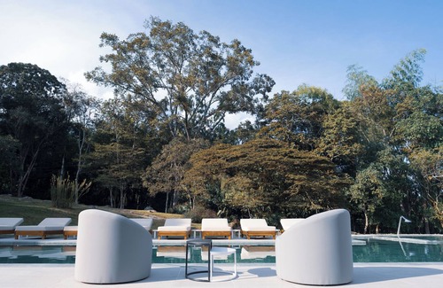 Barbosa Casa | Casa Bosque Luxescape in Nature