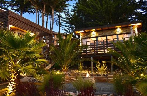 Pichilemu Casa | CASA BOUTIQUE PRIVADA CON VISTAS AL OCÉANO - Quincho Privado - No incluido en la tarifa agrega por un suplemento una sesión de hidromasaje bajo las estrellas en jacuzzi privado de uso exclusivo - Estacionamiento Privado