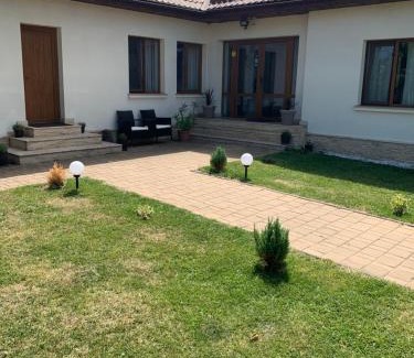 Sarmizegetusa Casa | Casa Britonia