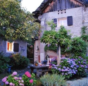 Mergoscia Apartamento | Casa Bruja Tradizionale Rustico Ticinese