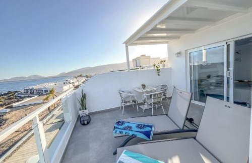 Punta Mujeres Apartamento | Casa Burgao Studio with large seaview terrace