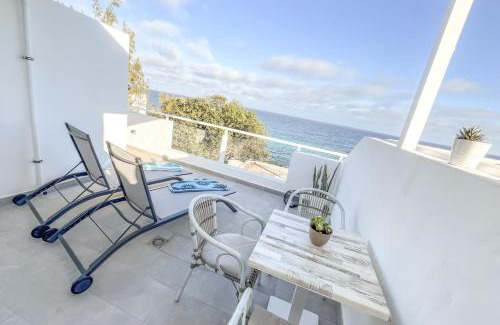 Punta Mujeres Apartamento | Casa Burgao Studio with large seaview terrace