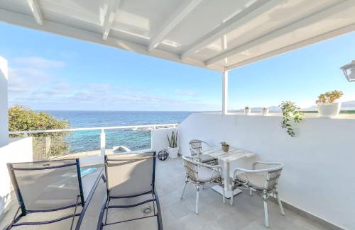Punta Mujeres Apartamento | Casa Burgao Studio with large seaview terrace