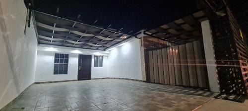 Municipio de Juárez Casa | Casa cómoda y completa con 2 camas king size y 1 cama twin