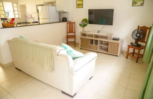 Martim de Sa Casa | Casa c churrasq a 700m da Praia de Martim de Sá/SP