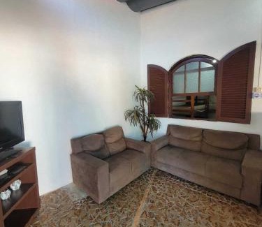 Raul Cury Casa | Casa c pisc, churrasq, pet friendly a 200m do mar