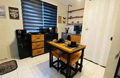 Santa Rosa Apartamento | Casa Cabilao Staycation Beside Enchanted Kingdom