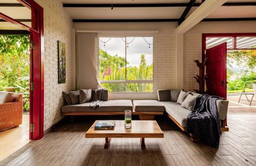 Alegrias Casa | Casa cafetera en Pereira con Jacuzzi y 5 habitaciones