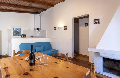 Santa Giulia Casa | Casa Cala Rossa by Interhome