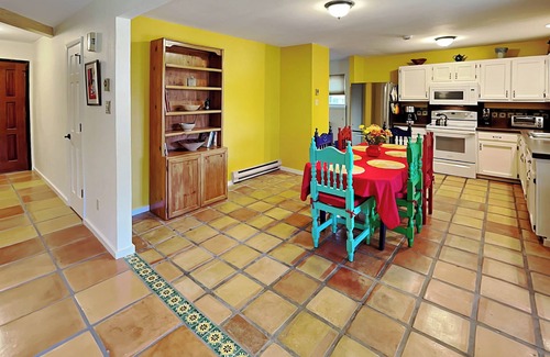 Santa Fe Casa | Casa Calabaza | Fenced Yard, Fire Pit