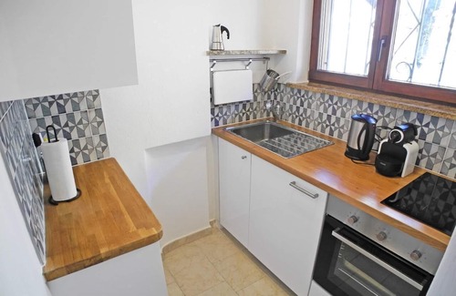 Brissago Apartamento | Bonito y acogedor apartamento de 1.5 habitaciones con balcón y galería para dormir.