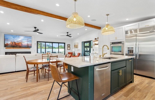 Sherwood Heights Casa | Casa Camelback | 3BR+Bunkhouse | Pool & Hot Tub