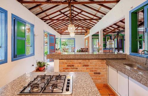 Armenia Cabaña | Casa Campestre con Jacuzzi privado cerca al parque del Café en el Quindio