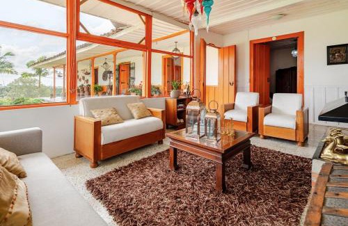 Alegrias Casa | Casa Campestre con Jacuzzi y 4 habitaciones en Pereira