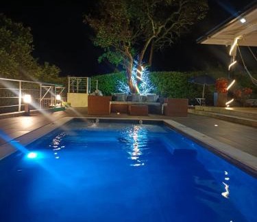 Tena Casa | Casa campestre con piscina climatizada a 1 hora de Bogota