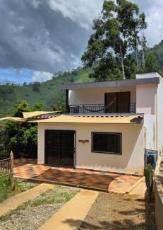 Barbosa Casa | Casa Campestre Tara