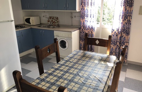 Benamahoma Cabaña | Casa Cañada 2, ideal para parejas y familias pequeñas.