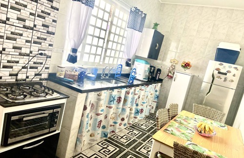Canto do Forte Casa | Casa Cantinho do Forte with swimming pool and 400m (3min) from the beach on foot!!!