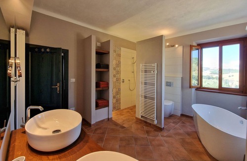 Montelparo Otro | Casa Capriola - Summer Vibes with a view, between sea and mountains! Full Airco